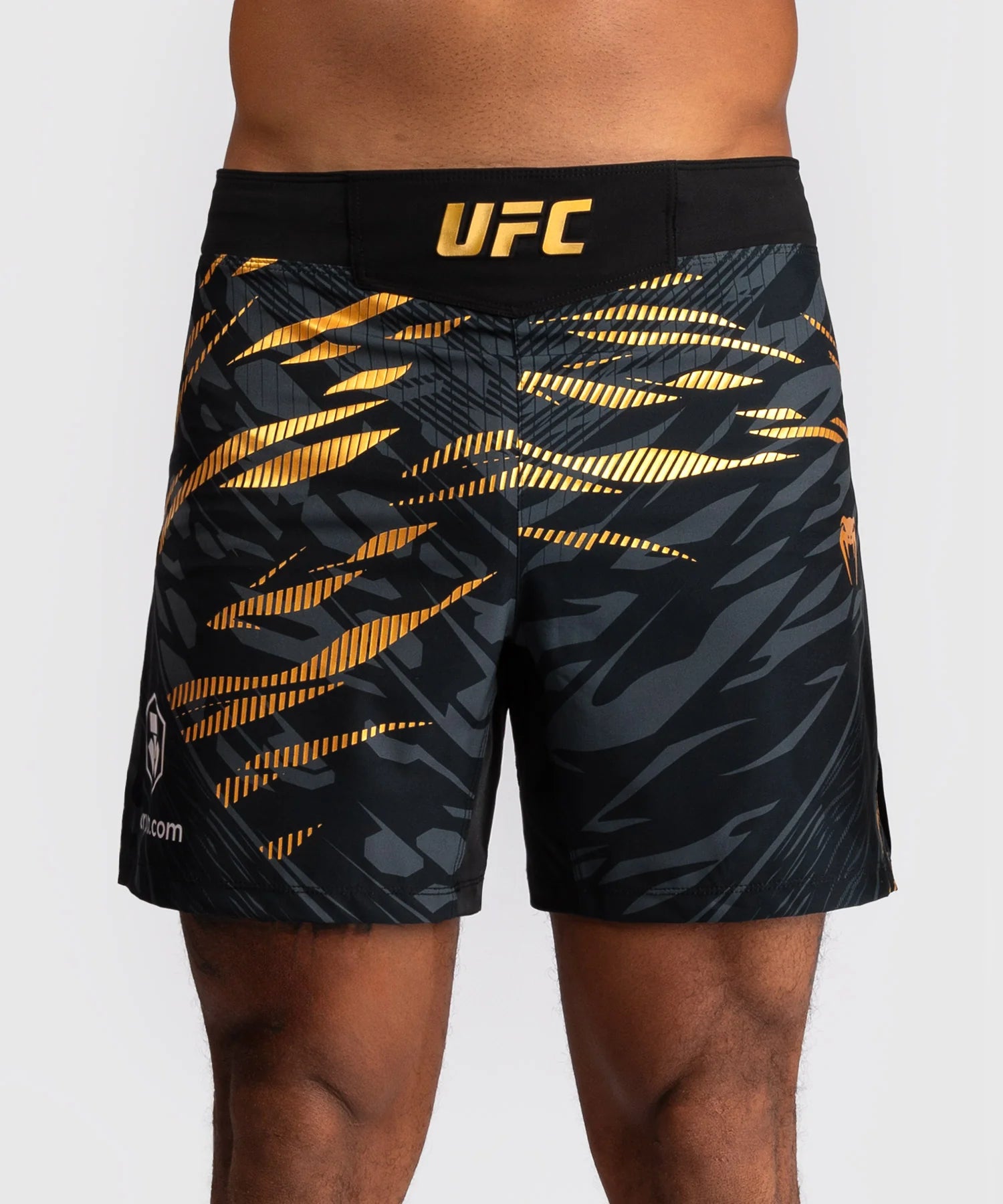 Shorts de Combat UFC Fusion by Venum Authentic Fight Night Noir / Or