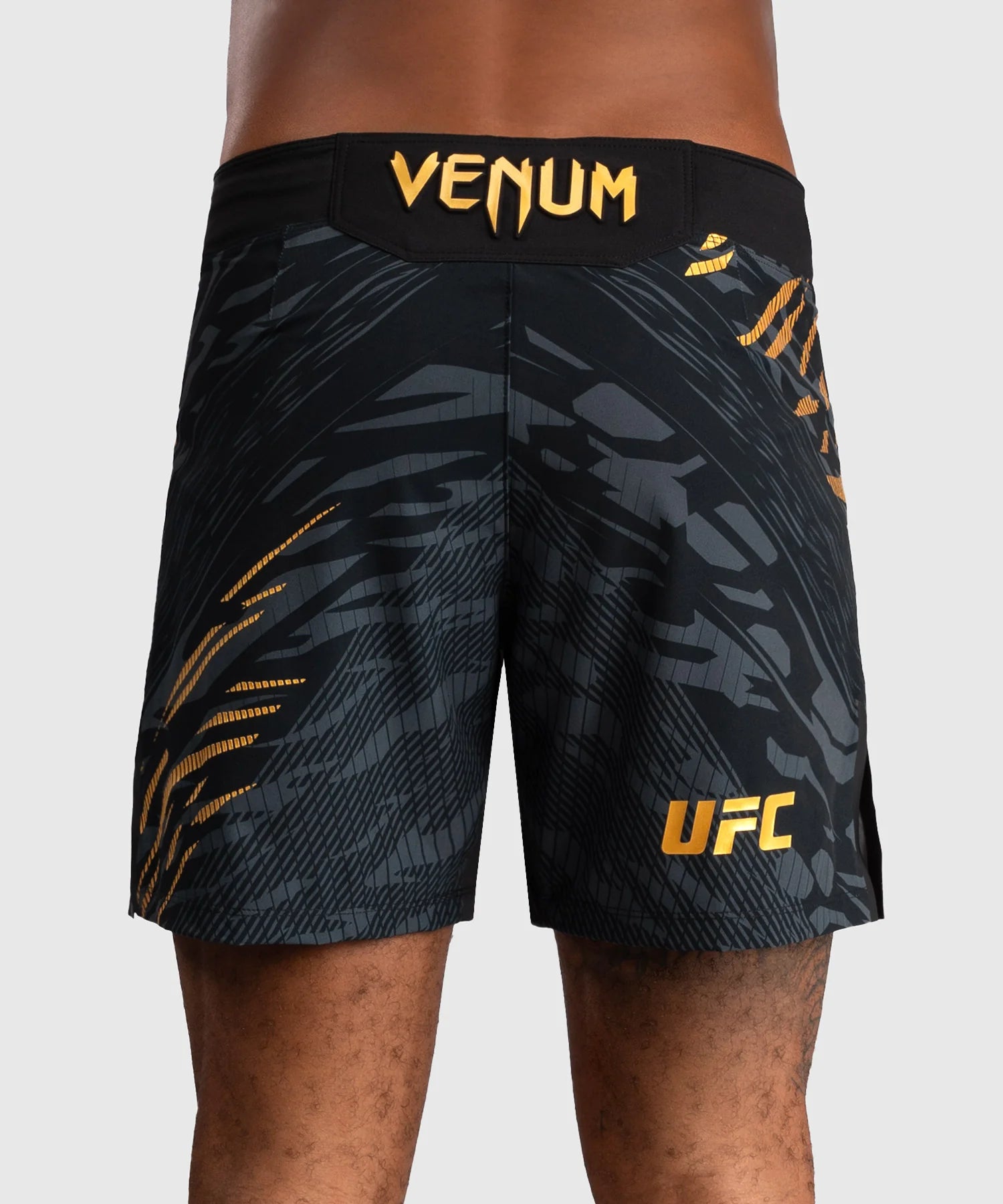 Shorts de Combat UFC Fusion by Venum Authentic Fight Night Noir / Or