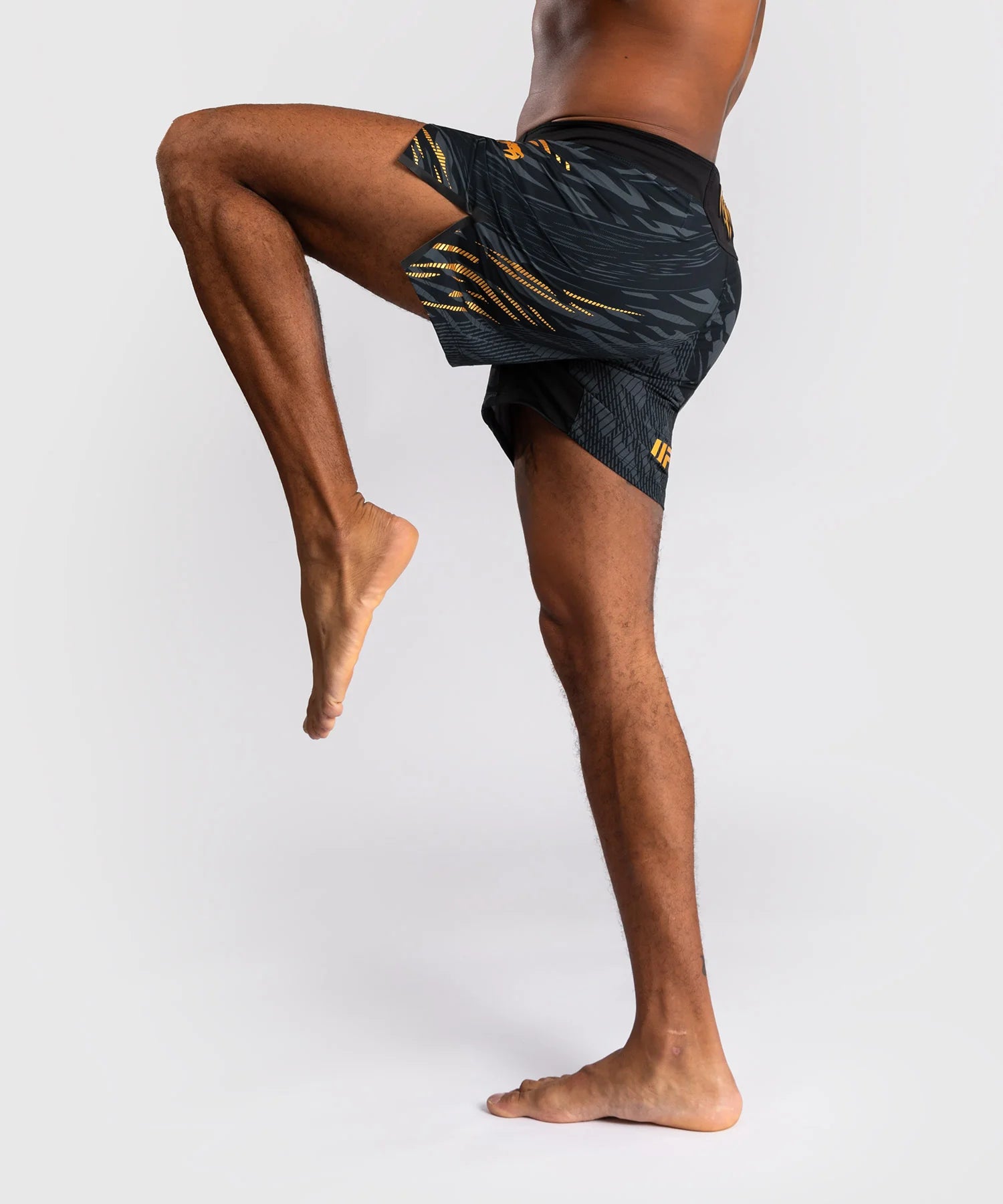 Shorts de Combat UFC Fusion by Venum Authentic Fight Night Noir / Or