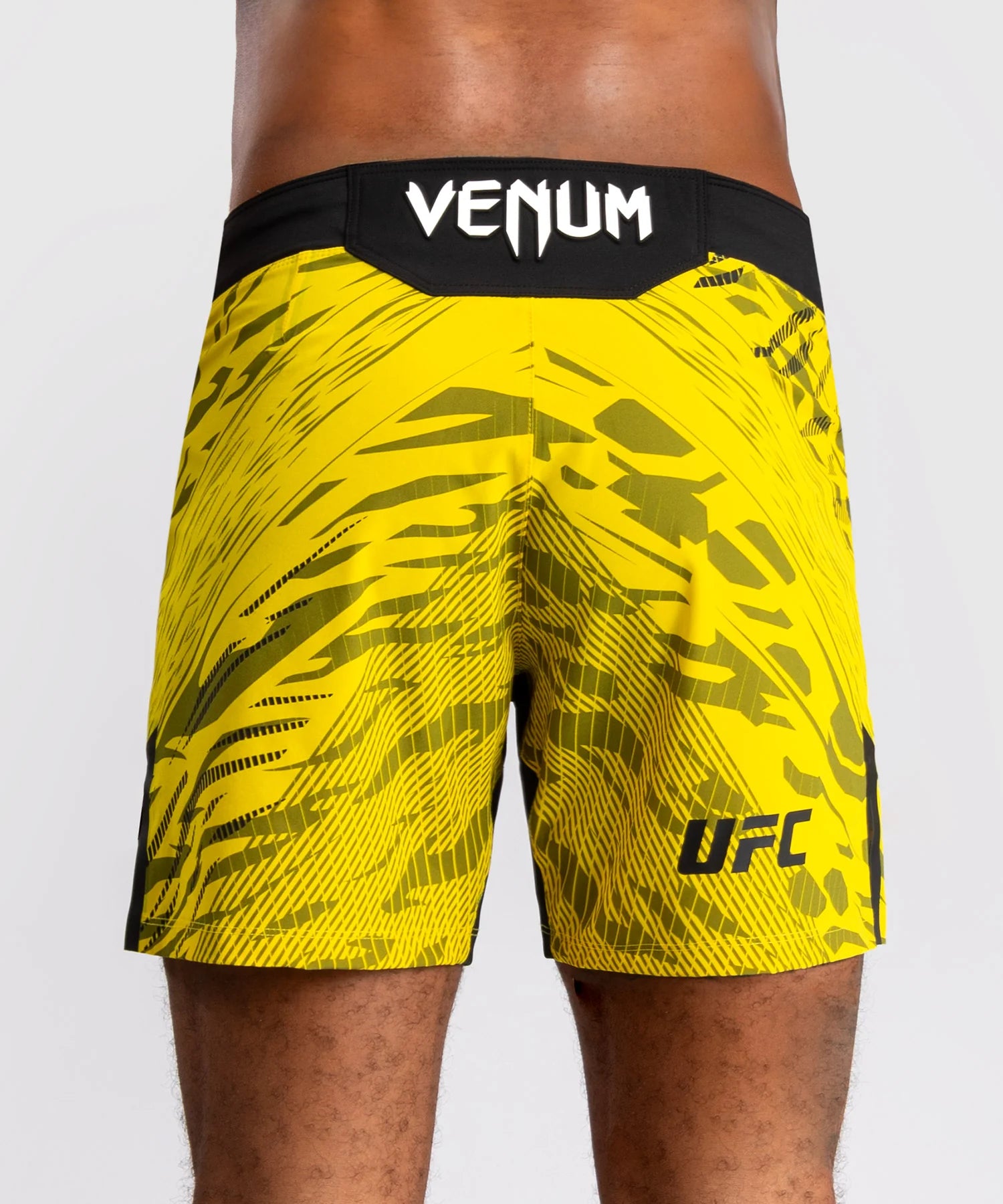 Shorts de Combat UFC Fusion by Venum Authentic Fight Night Jaune