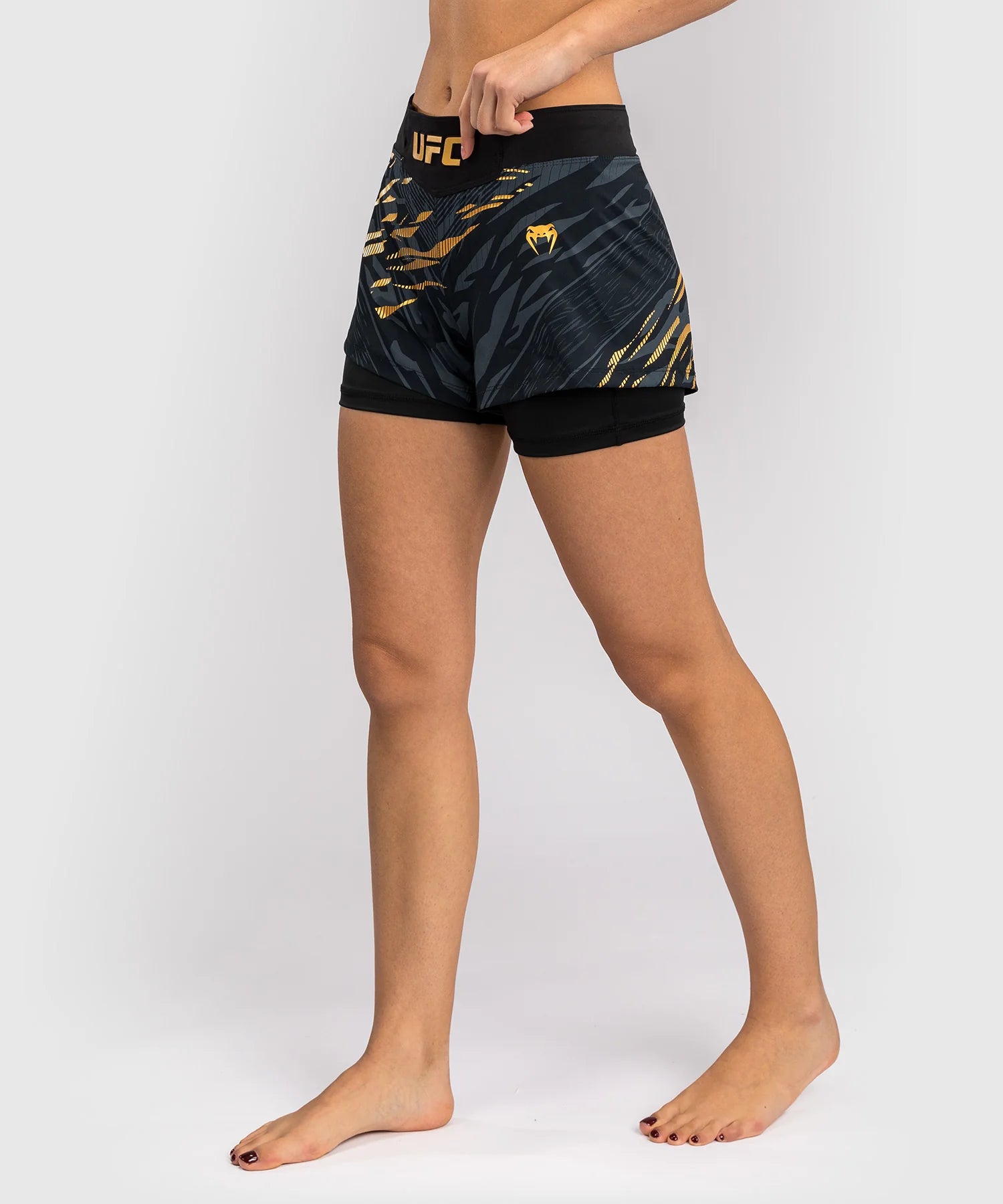 Shorts de Combat pour Femmes UFC Fusion by Venum Authentic Fight Night - Champion Noir/or