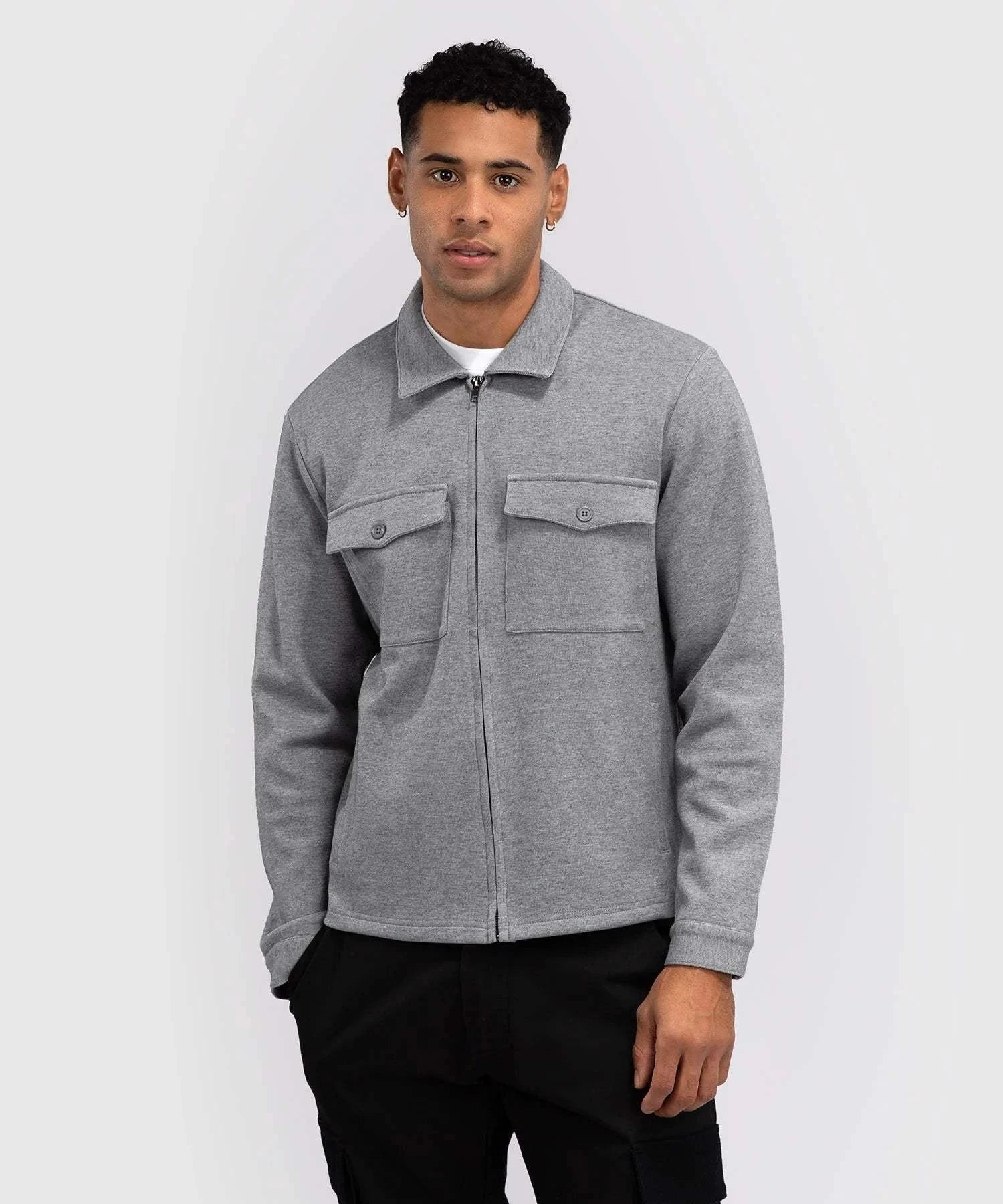 Venum City Core Jacket Cloud Grey – Élégance et Confort Sportif