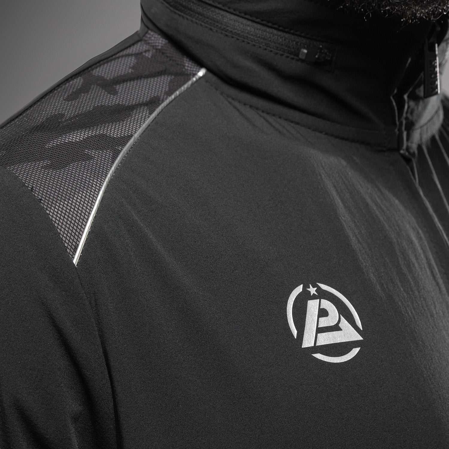 Veste de survêtement Venum x Polaris noir et gris, coupe ajustée et confortable pour entraînement et quotidien