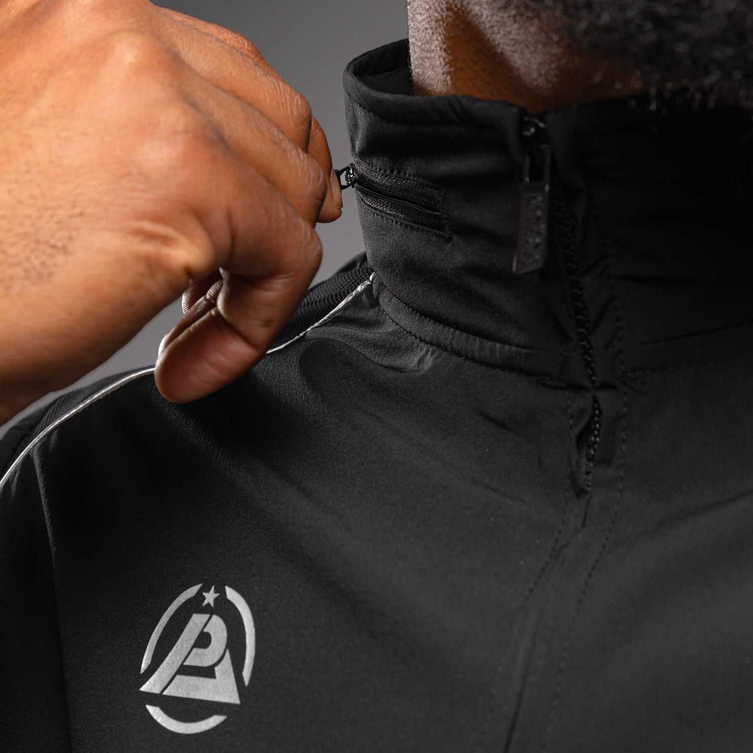Veste de survêtement Venum x Polaris noir et gris coupe ajustée confort thermique sport et lifestyle