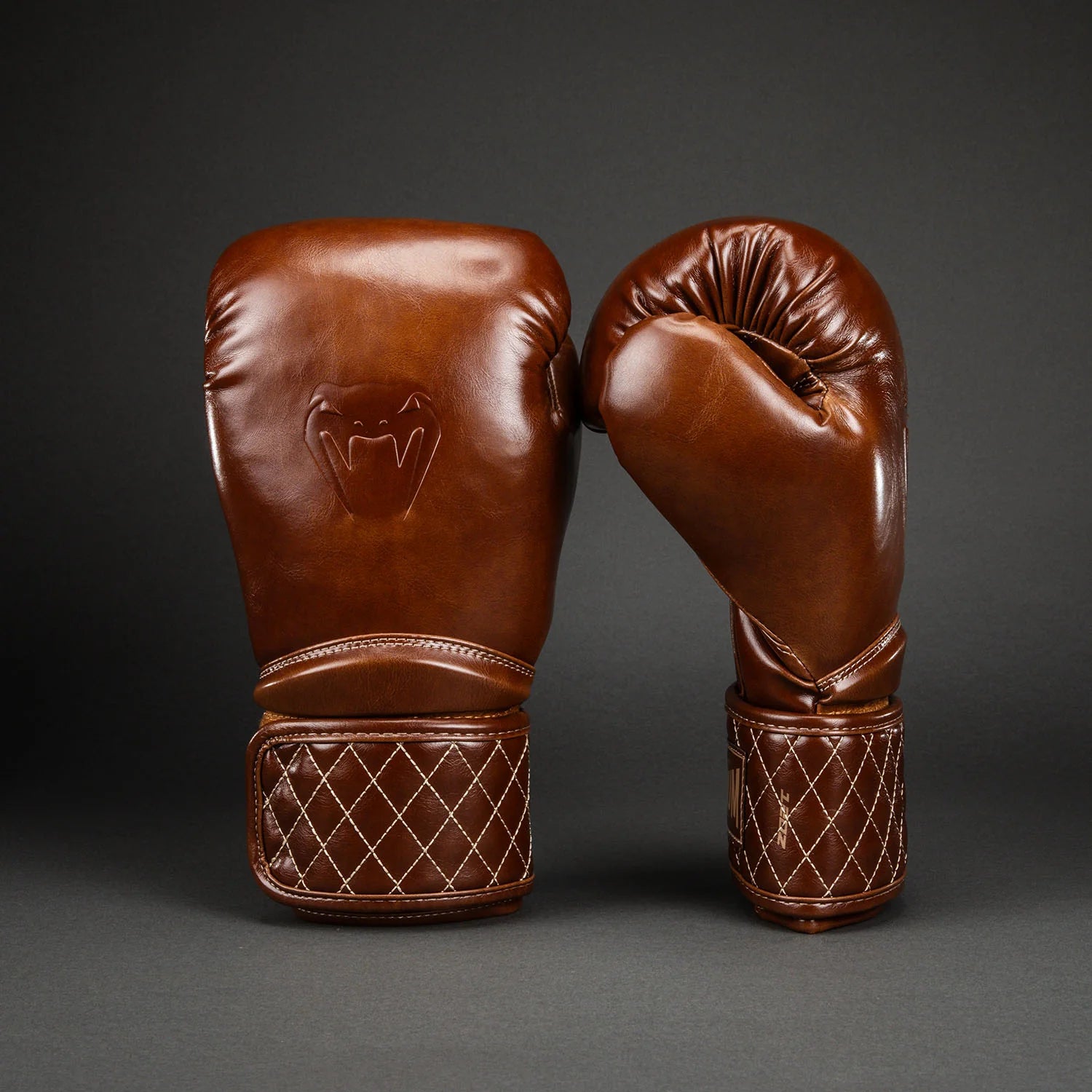 Gants de boxe Venum Impact Classic – Havana Brillant