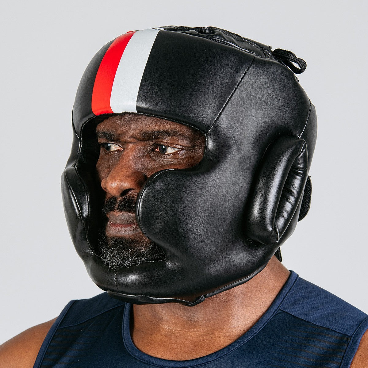 Casque de boxe intégral FUJIMAE Basic noir vu de face