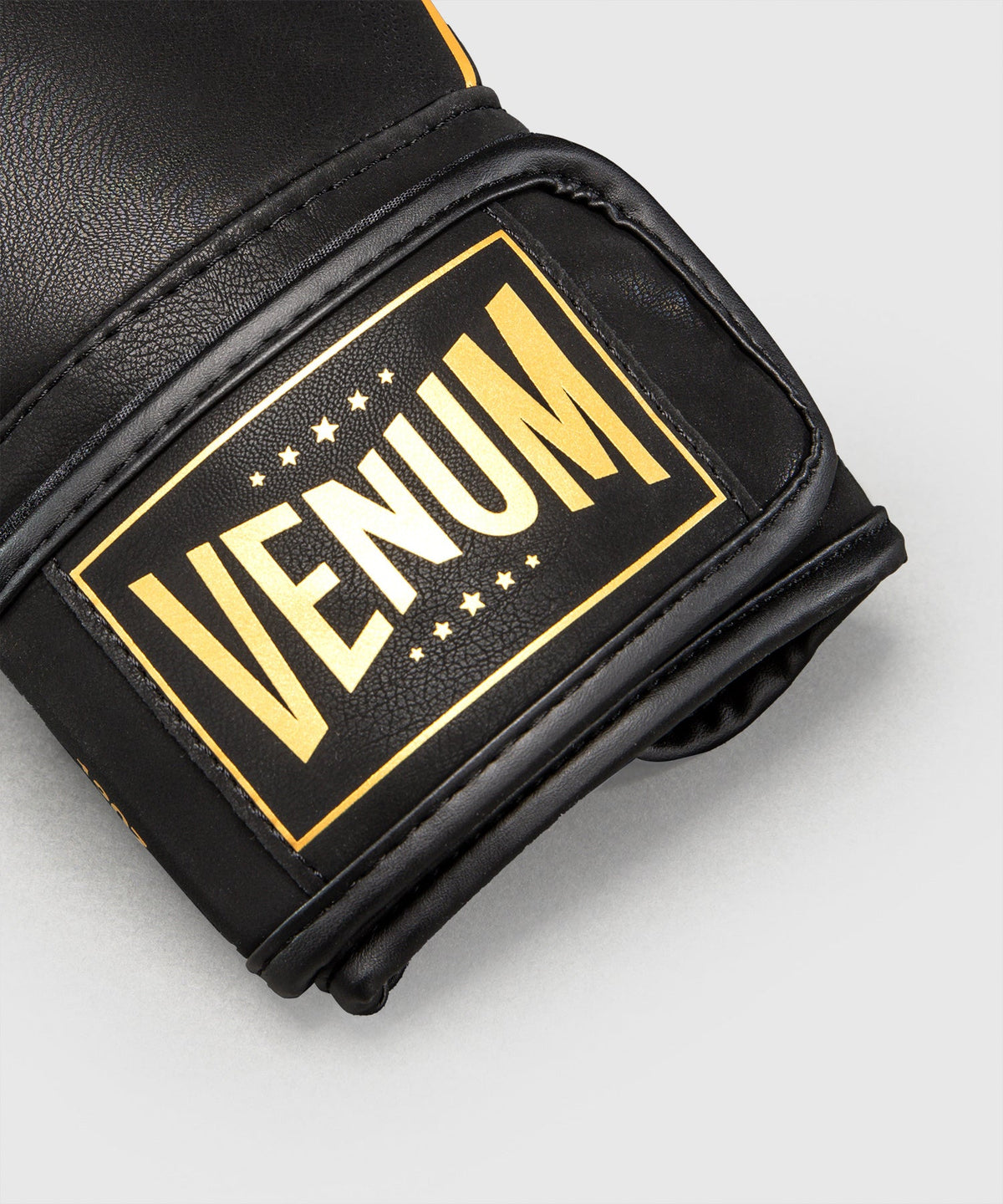 Gants de boxe Venum G-Core Noir/Or pour l'entraînement