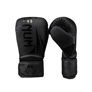 Gants de boxe Venum Challenger 2.5 noirs 10 oz pour débutants et intermédiaires avec mousse triple densité et maintien renforcé du poignet