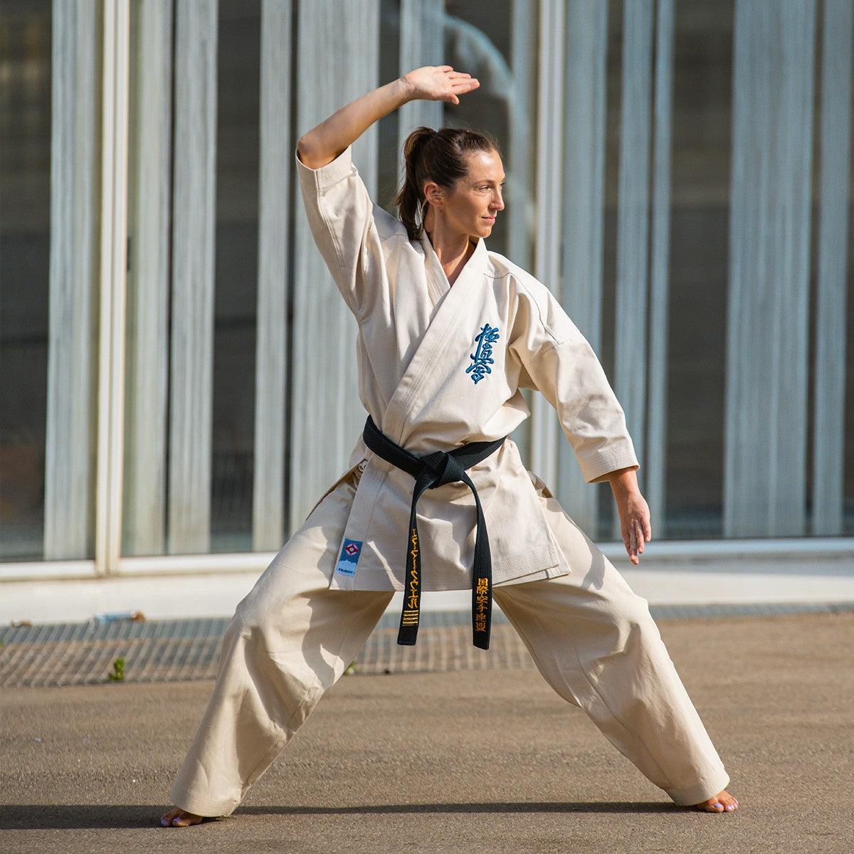 Kimono de Karate Kyokushinkai Fuji Mae Yantsu (10170) - Boutique des Arts Martiaux et Sports de Combat