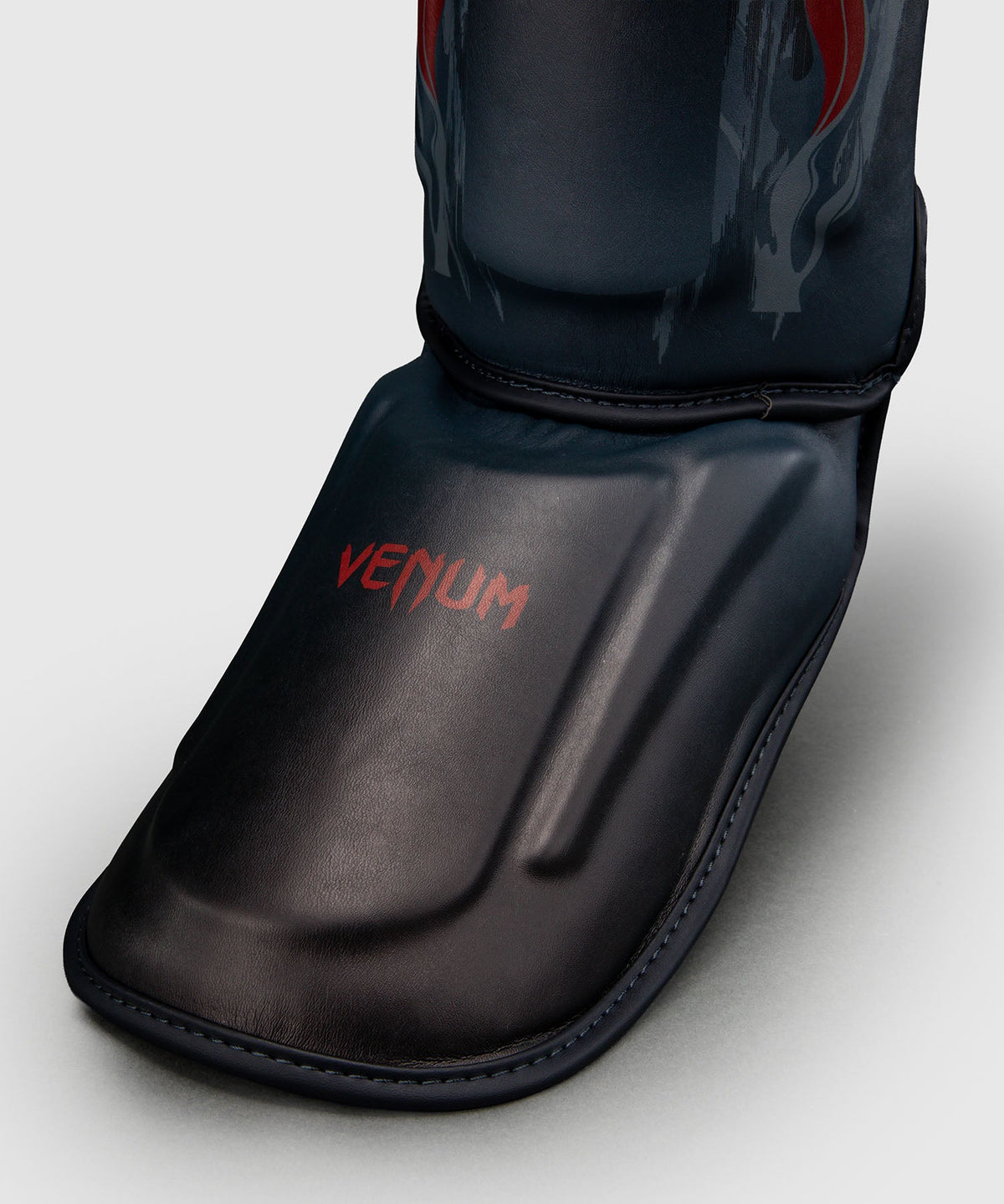 Protège-tibias Venum Demon Noir/Gris pour l'entraînement