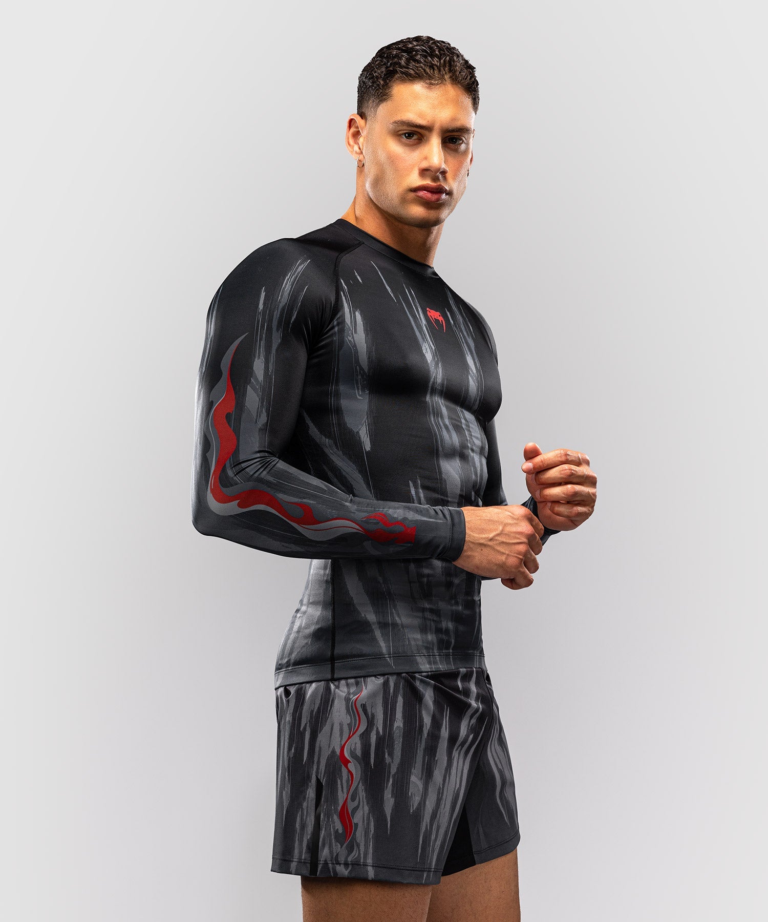 Rashguard manches longues Venum Demon Noir/Gris pour l'entraînement