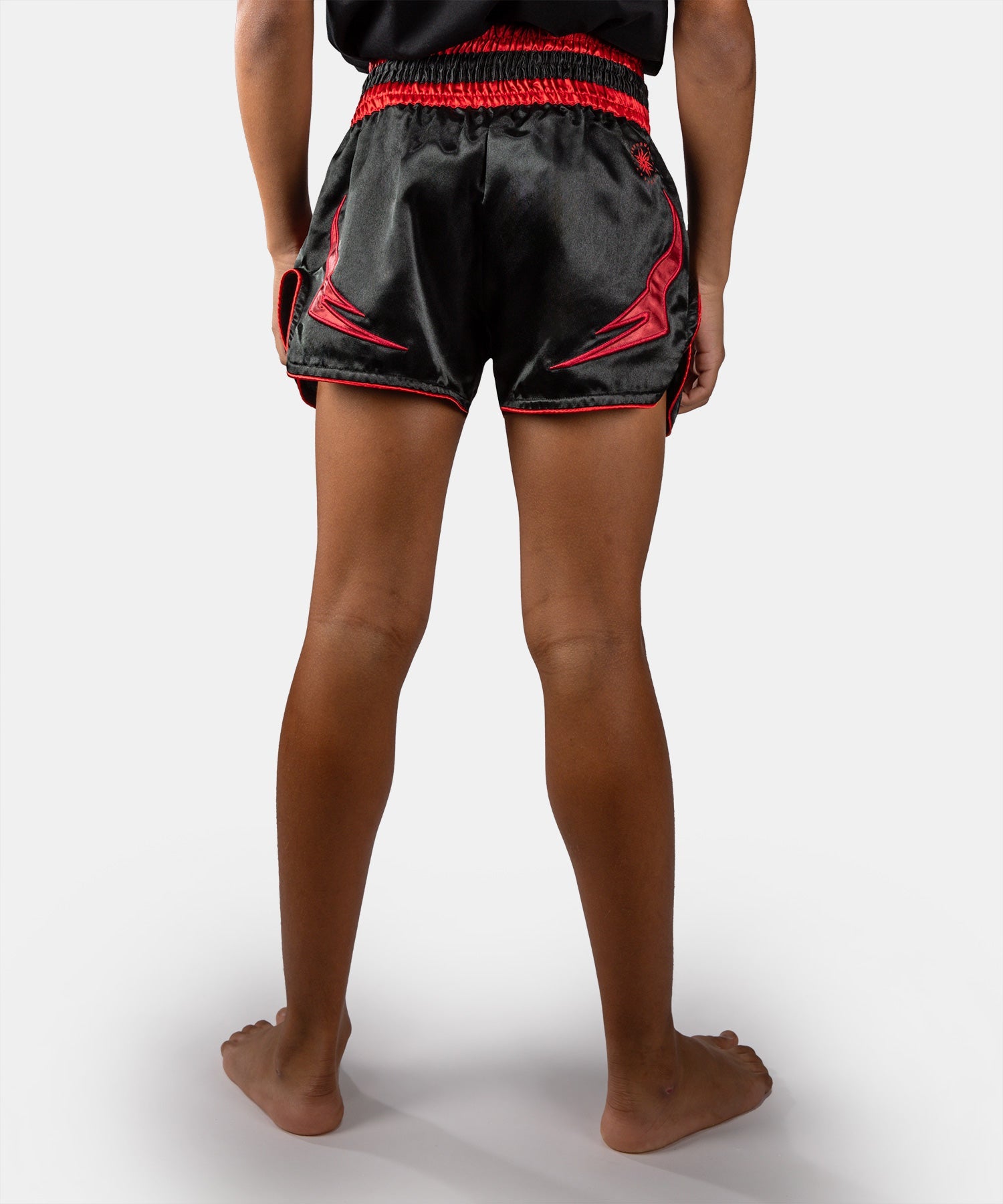 Short de Muay Thaï Venum Attack Kids Noir/Rouge vue de détail