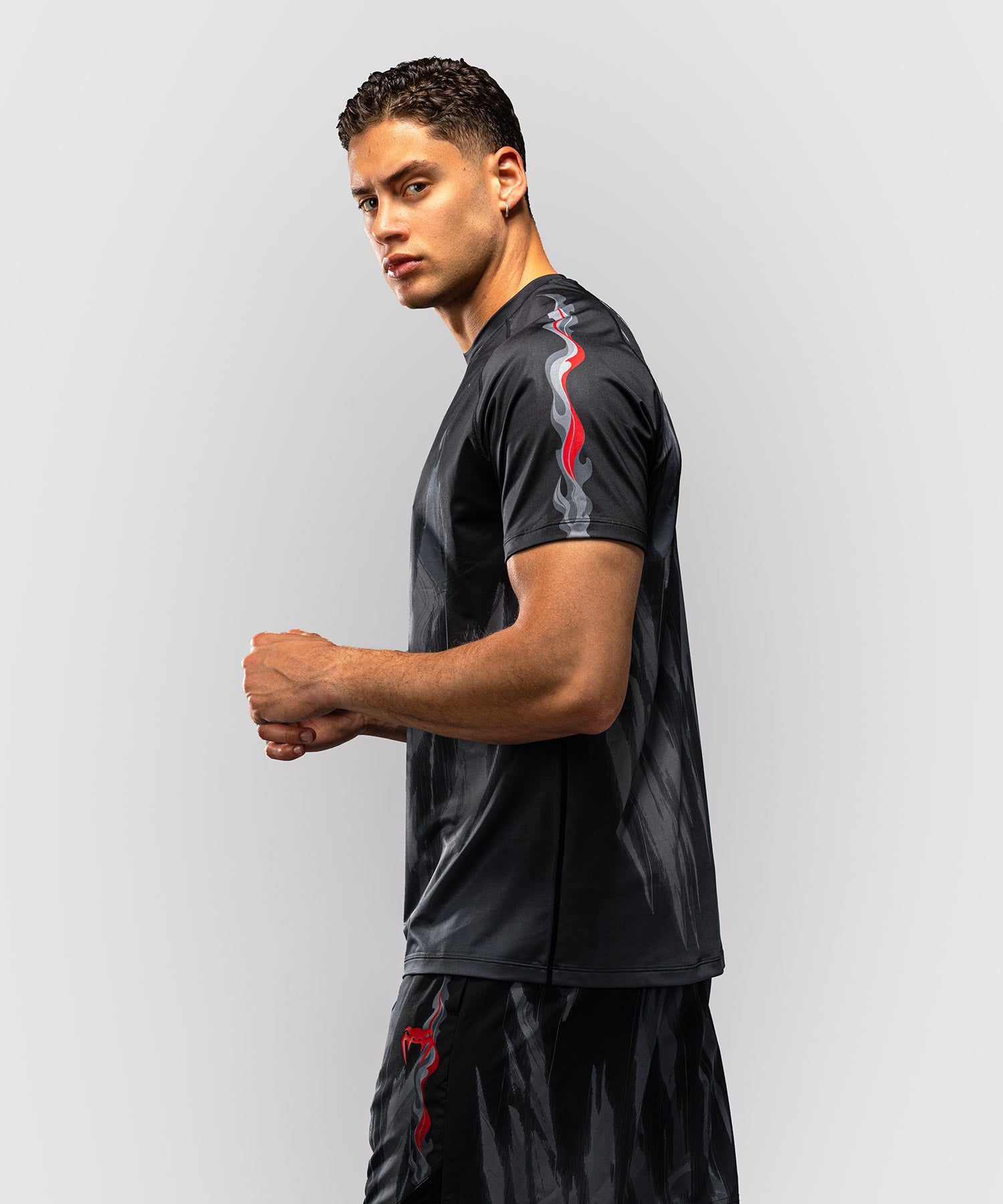 T-shirt Venum Demon Dry Tech Noir/Gris pour l'entraînement