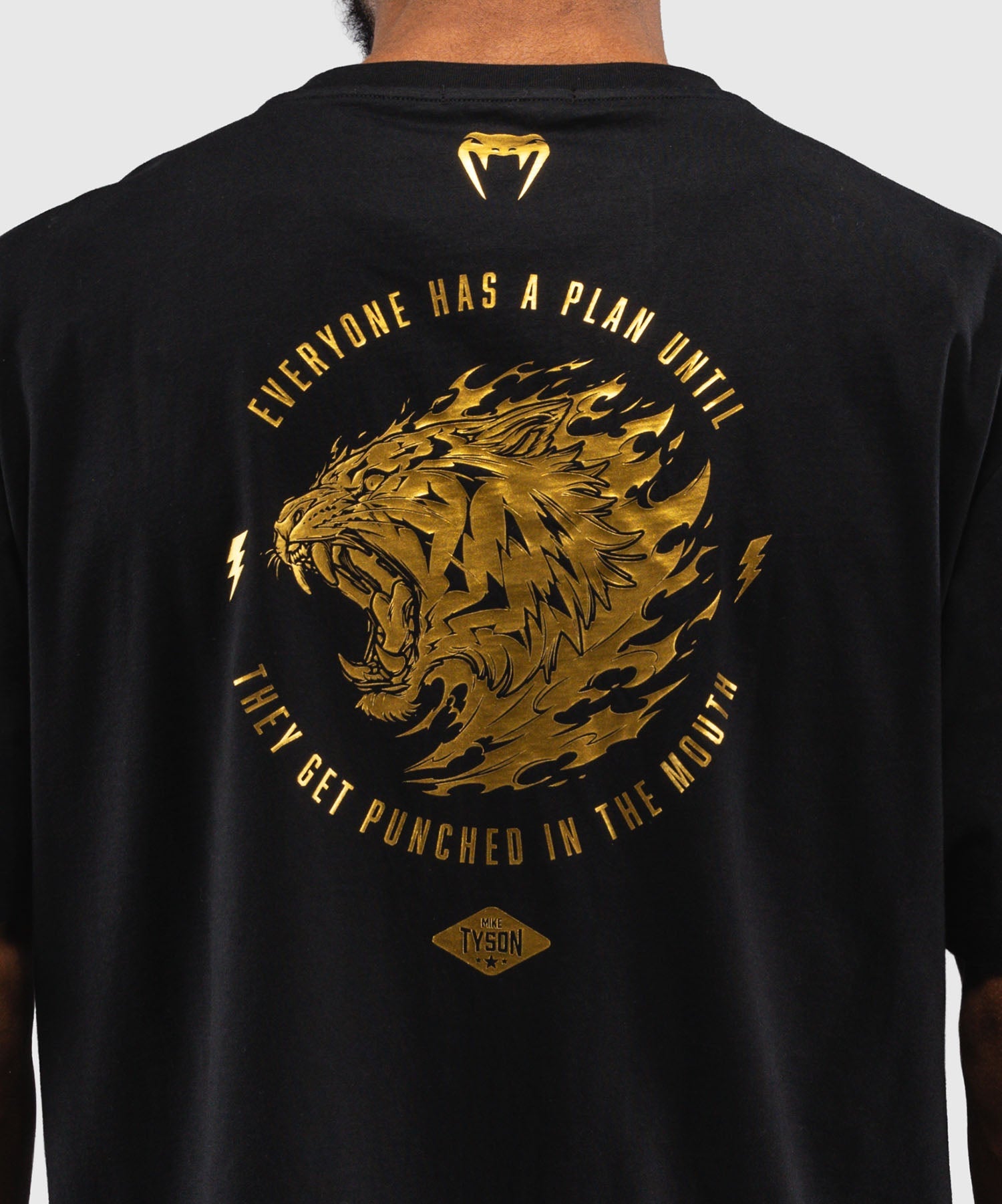 T-shirt Venum x Mike Tyson Tiger Noir/Or disponible à la Boutique des Arts Martiaux