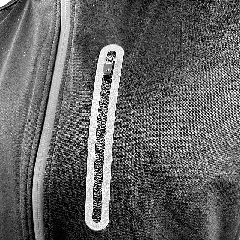 Poche poitrine zippée de la veste adidas Hydrosuit