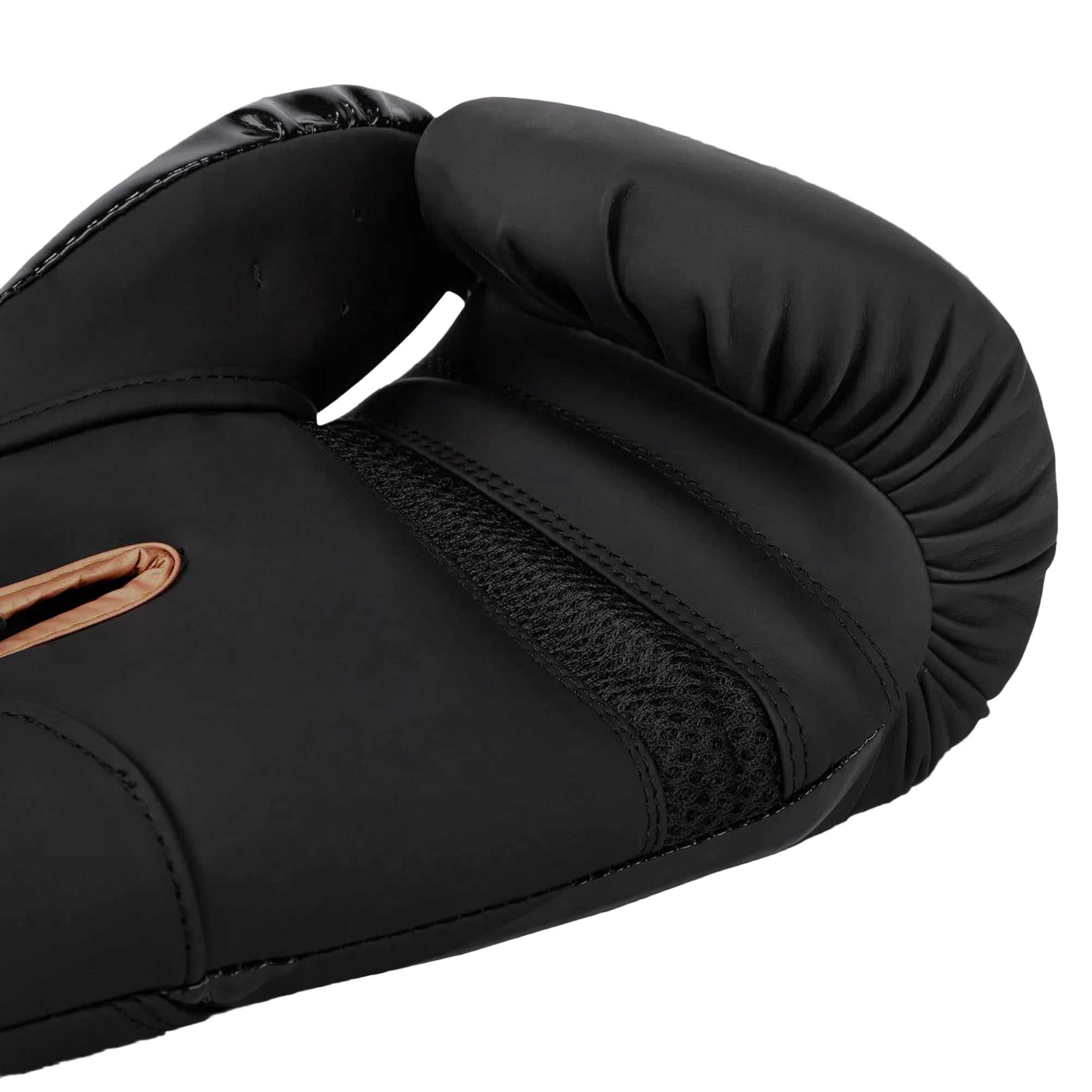 Gants de boxe Venum Challenger 4.0 noir et bronze en cuir synthétique, mousse triple densité, protection renforcée pour boxe et Muay Thaï.