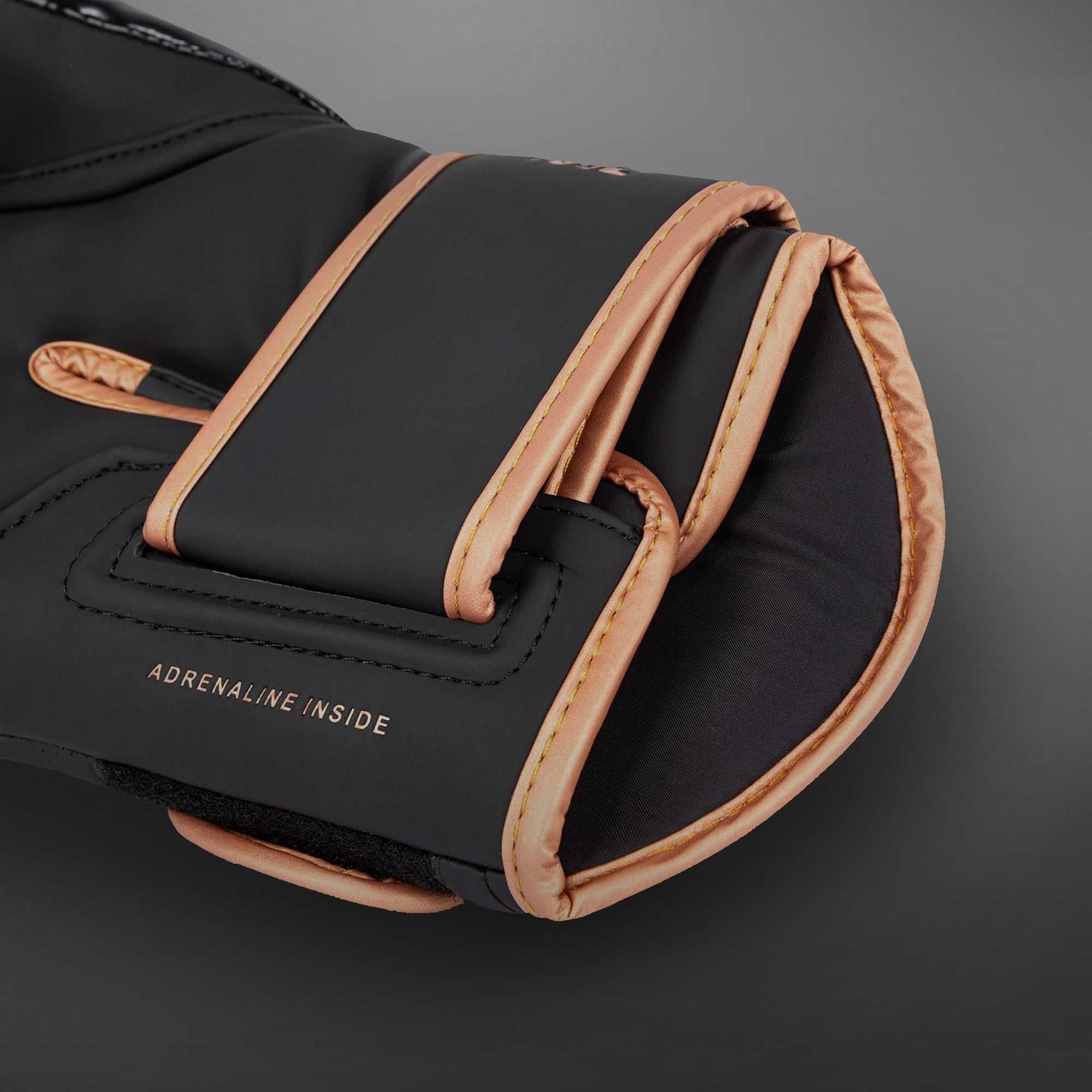 Gants de boxe Venum Challenger 4.0 noir et bronze avec mousse triple densité et maintien renforcé