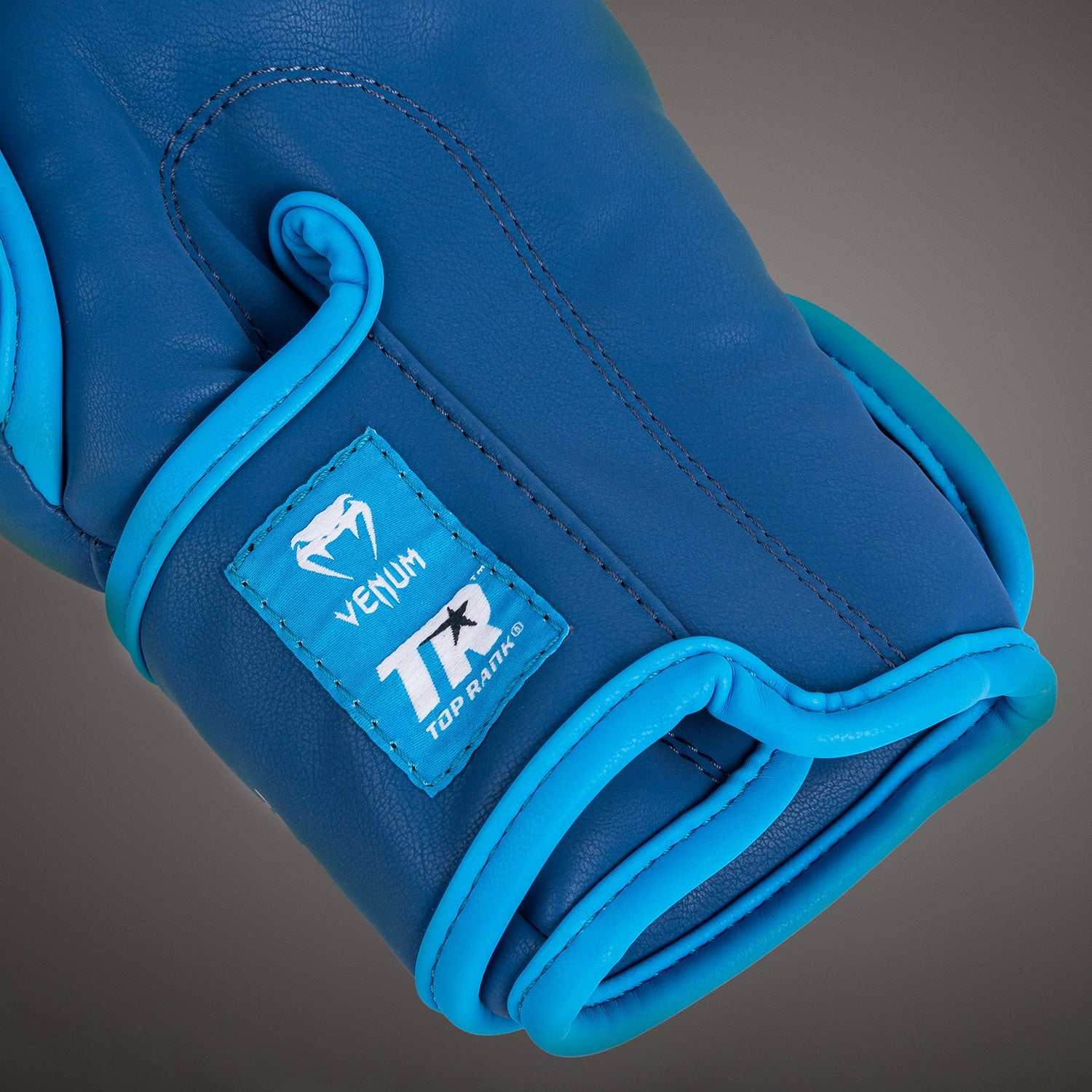 Gants de boxe Venum x Top Rank Original Impact bleu marine avec mousse triple densité et ventilation mesh